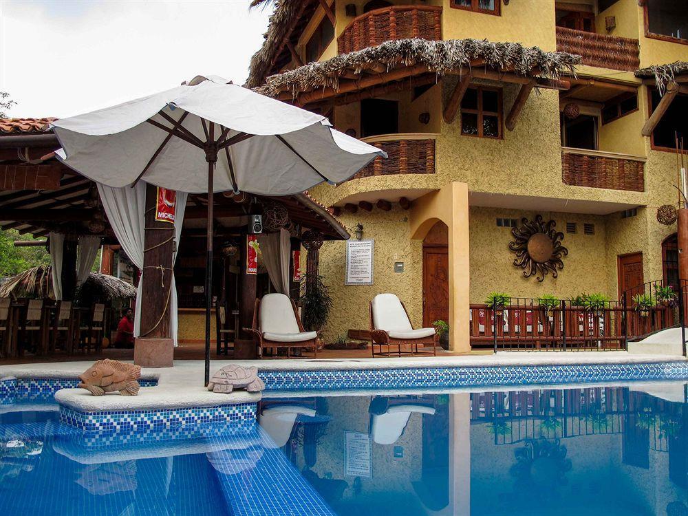 Hotel Villas Las Azucenas Zihuatanejo Bagian luar foto
